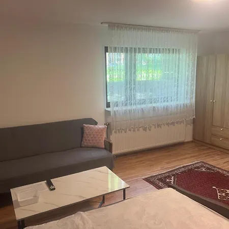 Luna Apartment *